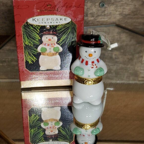 1997 Hallmark Keepsake Ornament - Snowman Porcelain Hinged Box. - Picture 3 of 8